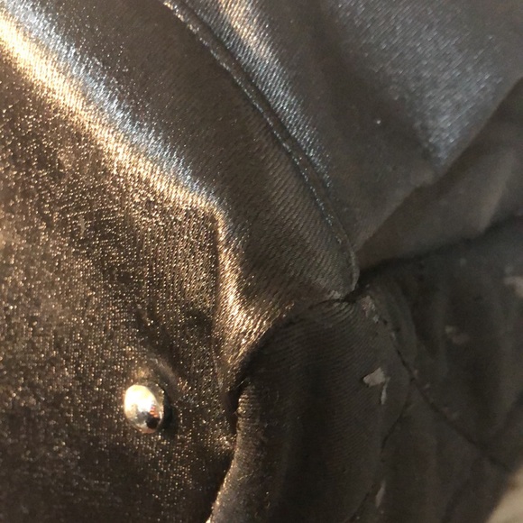 Chanel tote sold ❌Luxonlinecanadafbpage - Picture 9 of 17